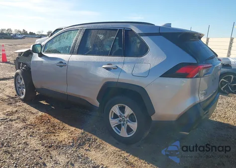 2020 Toyota Rav4 Xle z USA, uszkodzony, nr VIN 2T3W1RFV4LC058841